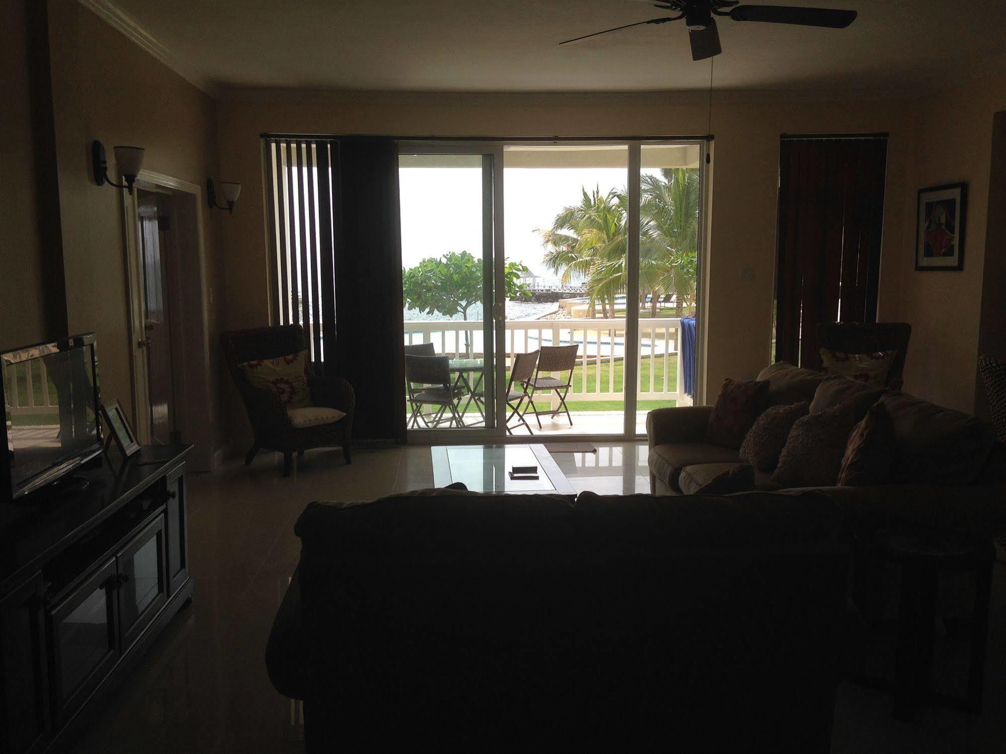 Appartement Whispering Seas Jamaica à Ocho Ríos Extérieur photo